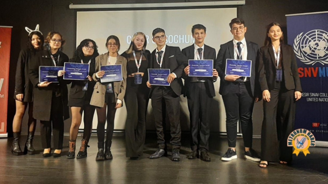 Akhisar Anadolu İmam Hatip Lisesi MUN Konferansına Katıldı