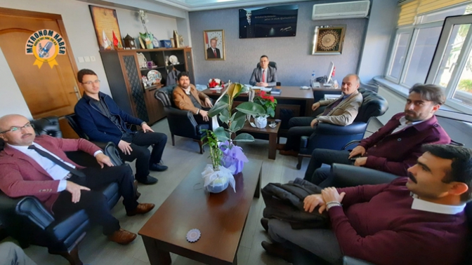 Erdem, 24 Kasım Öğretmenler Günü Tebriklerini Kabul Etti Erdem, 24 Kasım Öğretmenler Günü Tebriklerini Kabul Etti