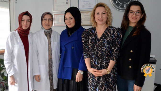 Pınar Gören, Doktor Vildan Öğüt Ve Psikolog Rabia Öğüt İle Protokol