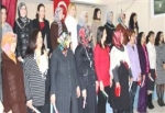 Alaşehir'de Aile Eğitimi Kursu'nu Tamamlayan Annelere Belgeleri Verildi