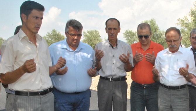 2 Km’lik Asfalt İçin Kurban Kestiler