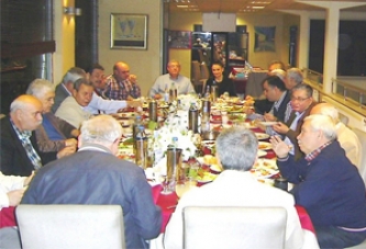 AK-SEK Vakfı Yönetim Kurulu 2013-2014 Yüksek Öğrenim Bursu İçin Toplandı