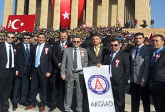 AKGİAD 10 Kasımda Anıtkabir’deydi