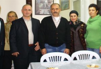 Akhisar Bayburtlular Derneği Hayvansever Dostlarını Ağırladı.