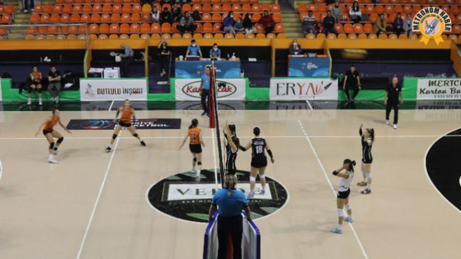 AKHİSAR BELEDİYE VOLEYBOL TAKIMI İLK HAFTA KAYBETTİ