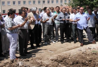 Akhisar’da Özel Kız Öğrenci Yurdunun Temeli Atıldı