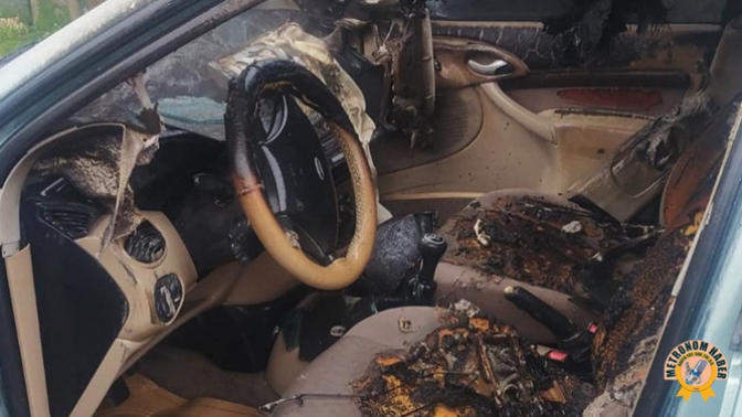 Akhisar’da Park Halindeki Otomobil Alev Aldı