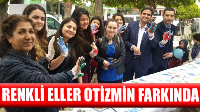 Akhisar’da Renkli Eller Otizmin Farkında Etkinliği Düzenlendi