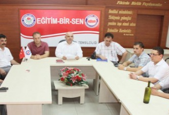 AKHİSAR EĞİTİM-BİR-SEN ‘ÇIĞLIKLARIN TEK ÇÖZÜMÜ İL EMRİ’