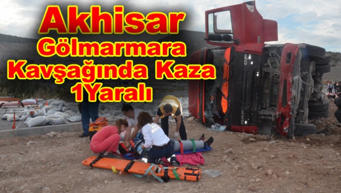 Akhisar Gölmarmara Kavşağında Kaza 4 Yaralı