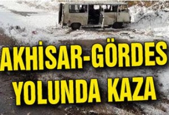 Akhisar-Gördes Yolunda İşçi Taşıyan Minibüs Yoldan Çıktı; 5 Yaralı