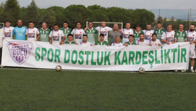 Akhisar Gücü, Dostluk Maçında Salihlispor Veteranlara 2-1 Mağlup Oldu