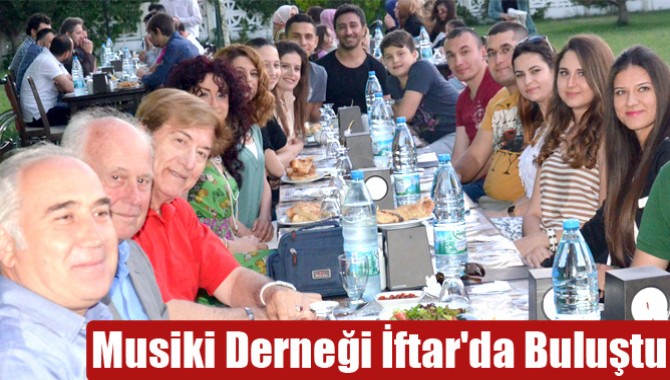 Akhisar Musiki Derneği İftar'da Buluştu