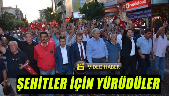 Akhisar Ülkü Ocakları Şehitler İçin Yürüdüler
