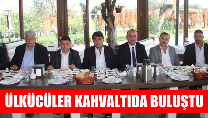 Akhisar Ülkücü İşçiler Derneği Kahvaltı