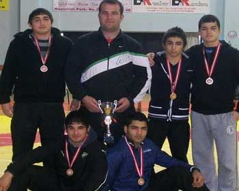 Akhisar Belediye Güreş Takımı Gençler Turnuvasına Katılıyor