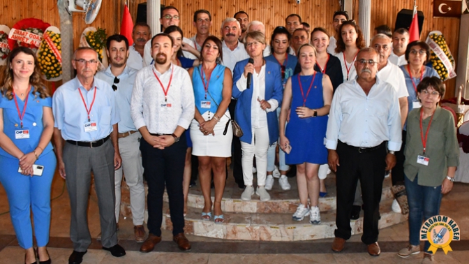 Akhisarda ilk kez bir kadın başkan seçildi