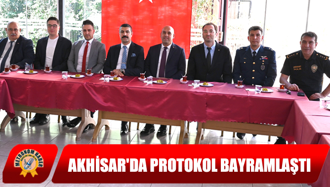 Akhisar'da Protokol Bayramlaştı