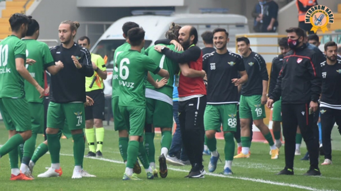 AKHİSARSPOR ES-ES’İ 3 GOLLE GEÇTİ!