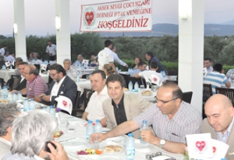 Aksek Sevgi Çocukları Geleneksel İftar Yemeği