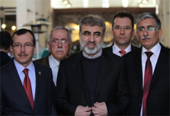 Bakan Taner Yıldız Akhisarlı’lar ile Buluştu