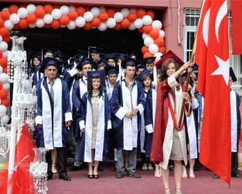 Çağlak Anadolu Lisesi 3. Dönem Mezunlarını Verdi