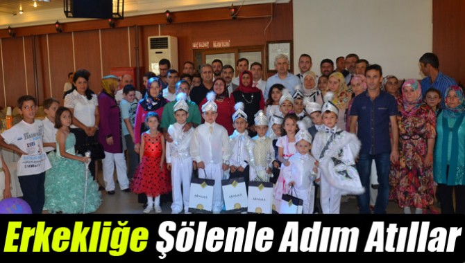 Erkekliğe Şölenle Adım Atıllar