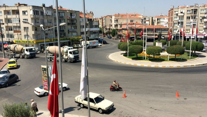 Filistin İçin 3 Gün Yas İlan Edildi, Bayraklar Yarıya İndirildi