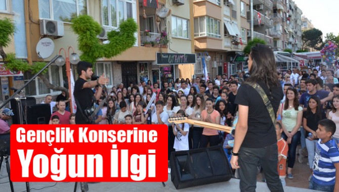 Gençlik Konserine Yoğun İlgi