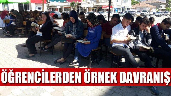 Gölmarmara’da öğrencilerden örnek davranış