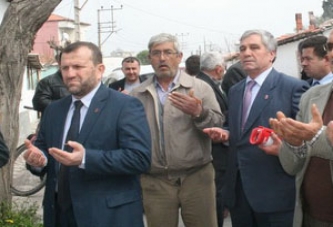 Hakkı Kuzum Hayırlara Katıldı