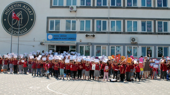 Hüseyin Alhat İlkokulunda Karne Töreni Düzenlendi