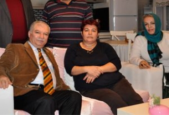 Mansur Onay'dan Başbakana Ayakkabı Kutusu Gösteren Nurhan Gül'ü Ziyaret Etti