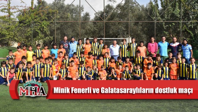 Minik Fenerli ve Galatasaraylıların dostluk maçı