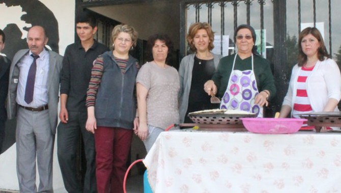 Namık Oğul Anadolu Lisesi Kermes Düzenledi