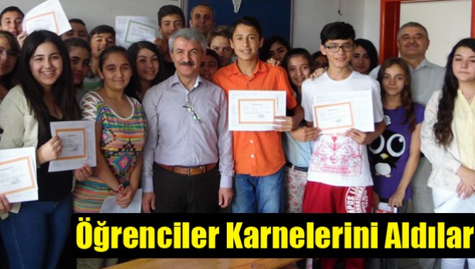 Öğrenciler Karnelerini Aldılar