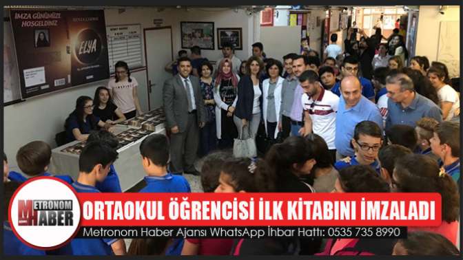 Ortaokul Öğrencisi İlk Kitabını İmzaladı