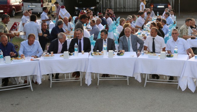 Şenlikte Bağ Sofrası Kuruldu