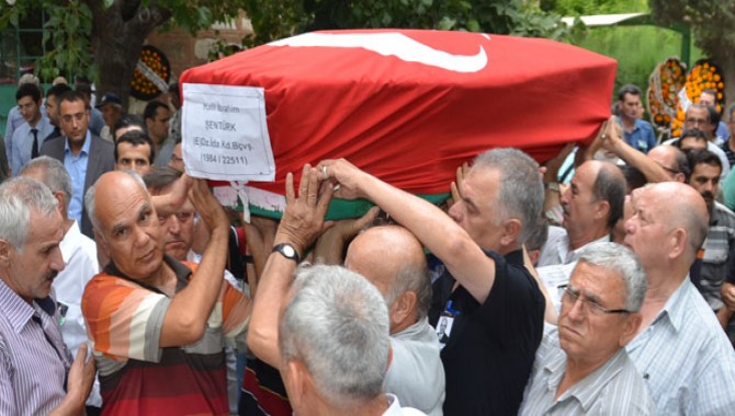 Şentürk, Gözyaşları Arasında Toprağa Verildi
