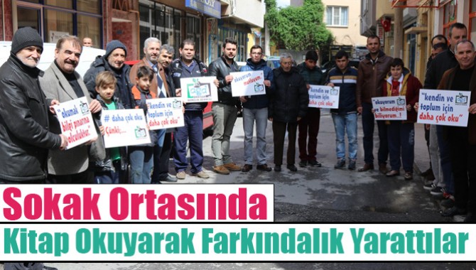 Sokak Ortasında Kitap Okuyarak Farkındalık Yarattılar