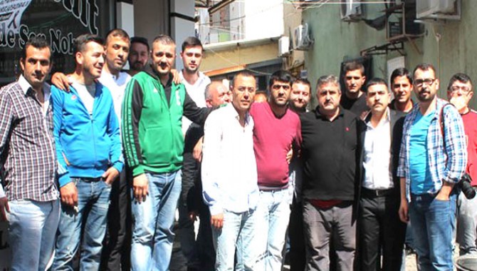 Soma Şehitleri için Köşe Tayfa Gurubu Lokma Döktürdü