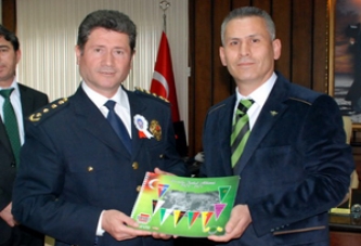 Taraftarlar Derneği Emniyet Müdürü Çetin’i Ziyaret Etti