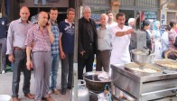 1.Nakliye Caddesi Esnafı Soma İçin Lokma Hayrı yaptı