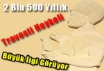 2 Bin 500 Yıllık Travesti Heykeli Büyük İlgi Görüyor