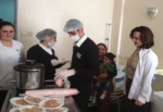 Akhisar Devlet Hastanesi Çocuk Servisinde Ara Öğün Uygulaması Başladı