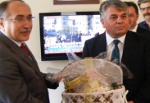 Akhisar Protokolünden Vali Savaş’ a Ziyaret