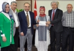 Akhisar Üniversitesine ilk destek Ak kadınlardan geldi