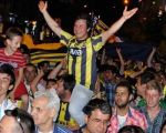Akhisar’lı Fenerbahçeliler Şampiyonluk Turu Attılar