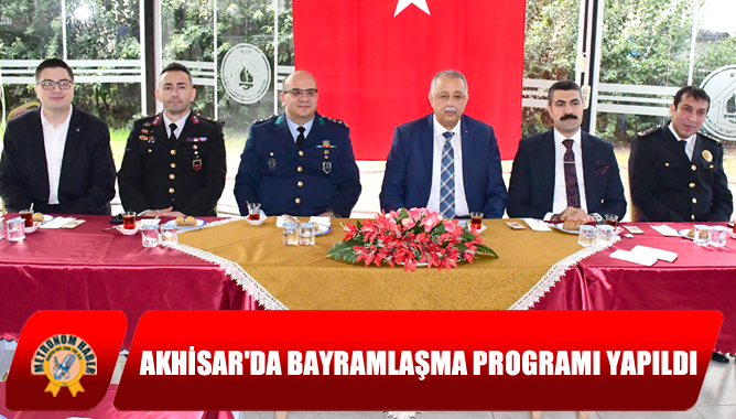 Akhisar'da bayramlaşma programı yapıldı