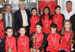 Akhisarlı Kızlar, Futsal’da Türkiye’de İlk 8 Arasına Girdi